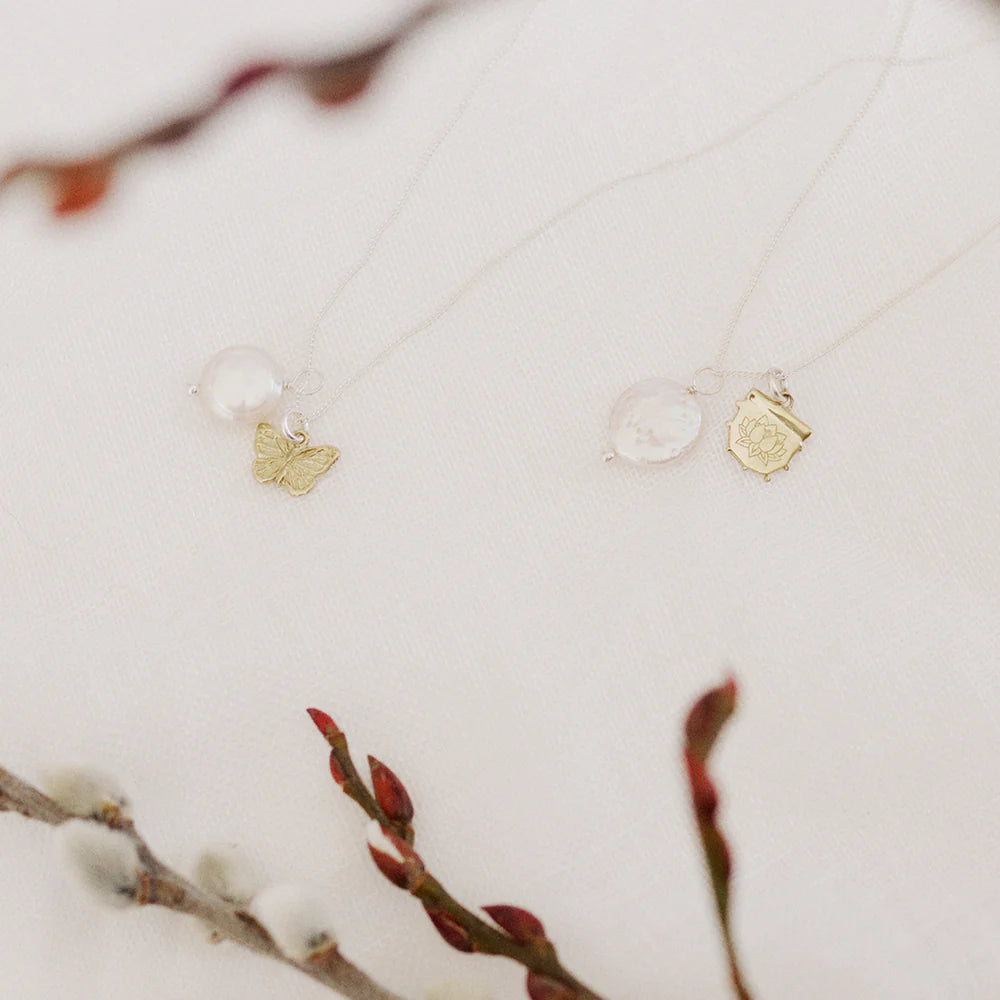Pearl Amulet Necklace | Lotus