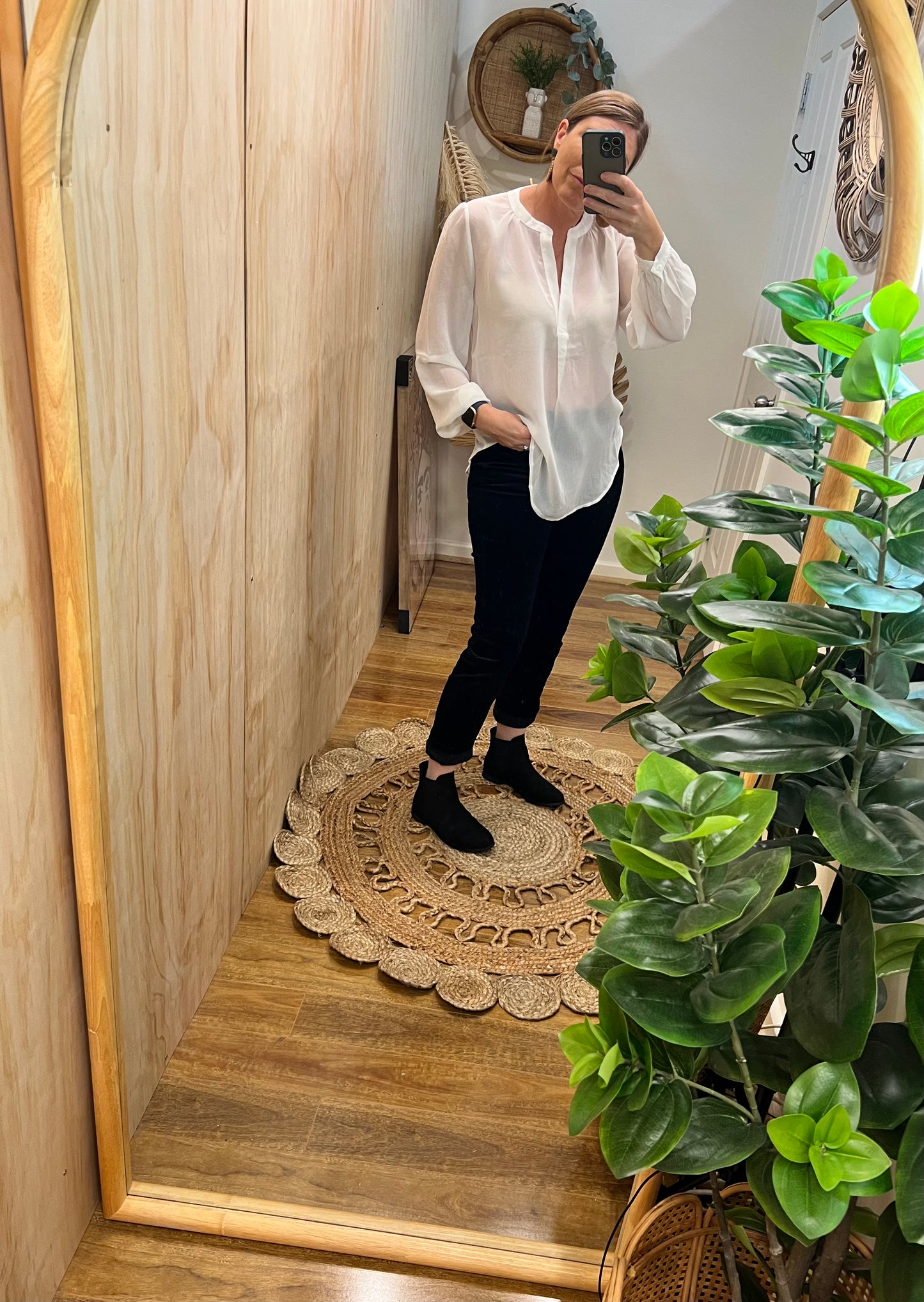 Sunny Girl | Veyda Shirt in White