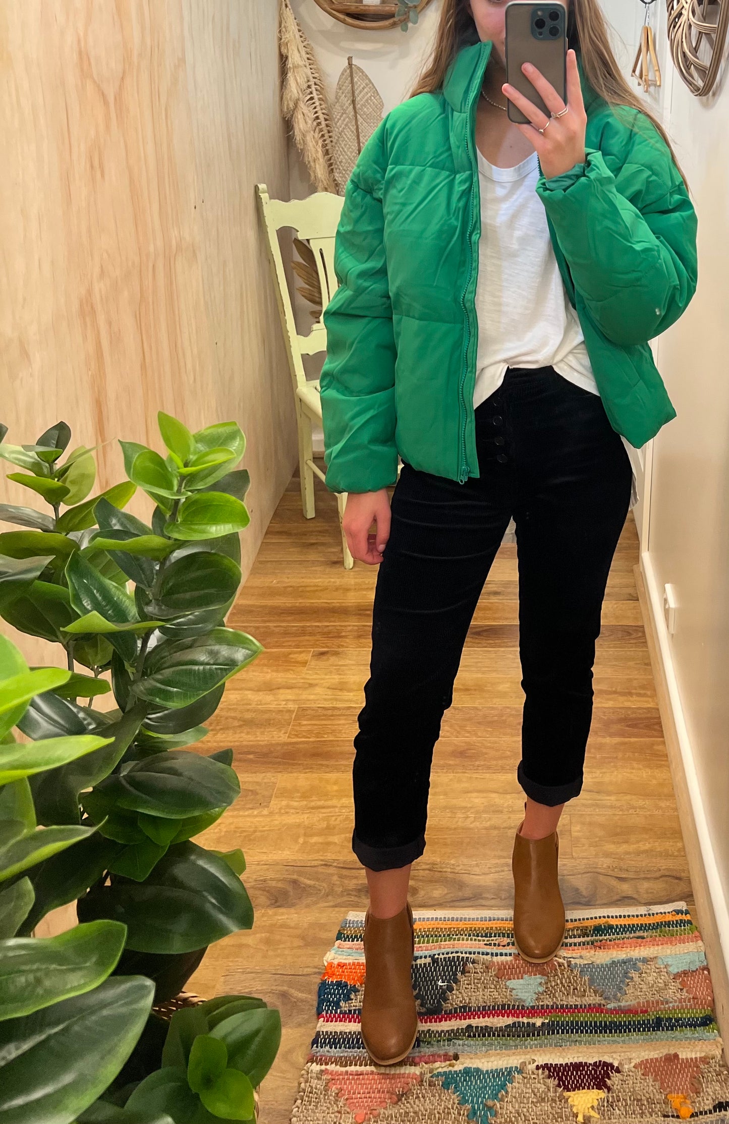 Pink Diamond | Taylor Puffer Jacket in Green