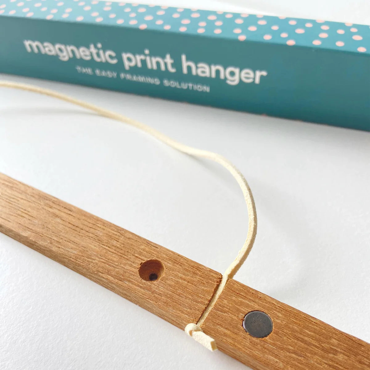 30cm Magnetic Print Hanger