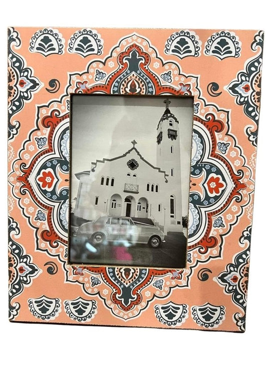 Ezra Photo Frame (5x7) | Pink
