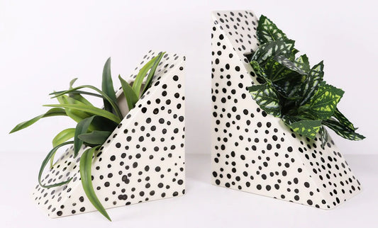 Noah Triangle Planter/Bookend Spot