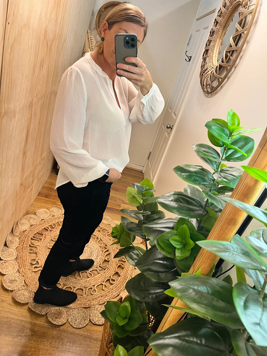 Sunny Girl | Veyda Shirt in White