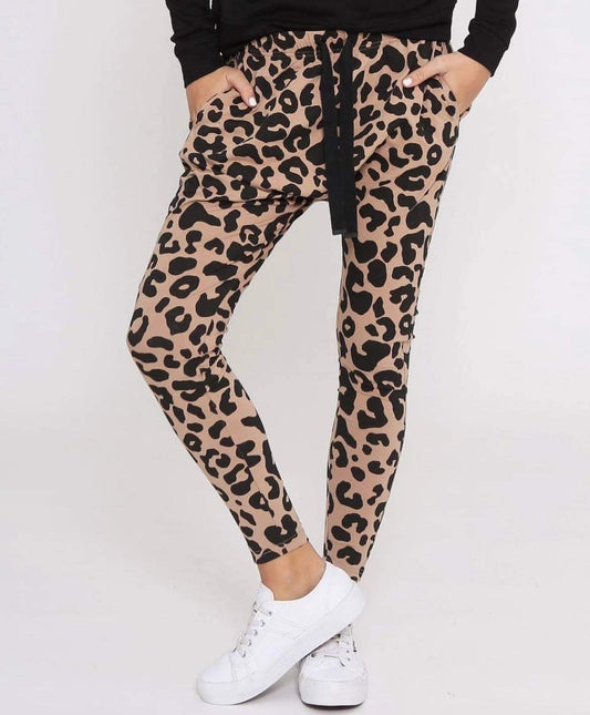 LEONI | Jordan Jogger in Tan Leopard